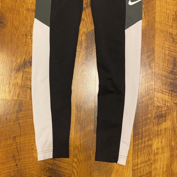 Nike white, grey, and black leggings - Picture 3 of 6